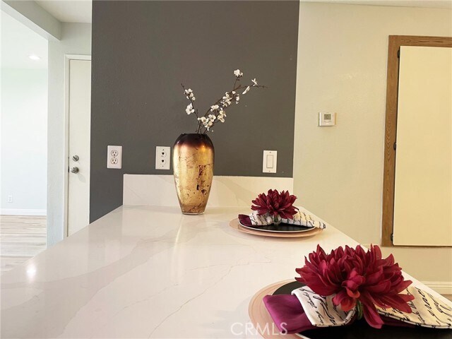 Foto del edificio - 2410 N Towne Ave