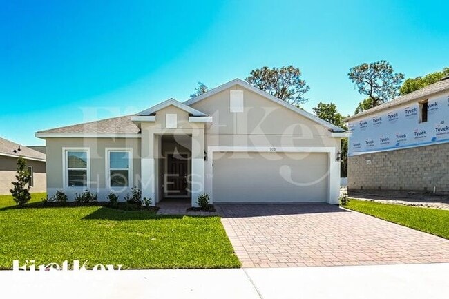 Building Photo - 900 Avenal Ln