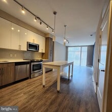 Building Photo - 145 Riverhaven Dr