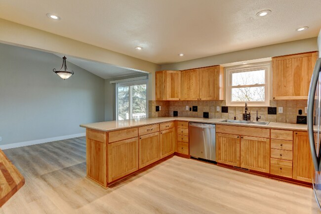 Building Photo - 4801 Gary Dr