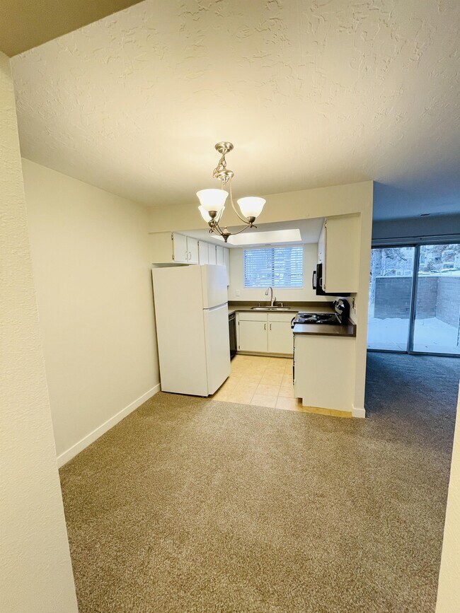 Foto del edificio - 1059 Quail Vista Ln