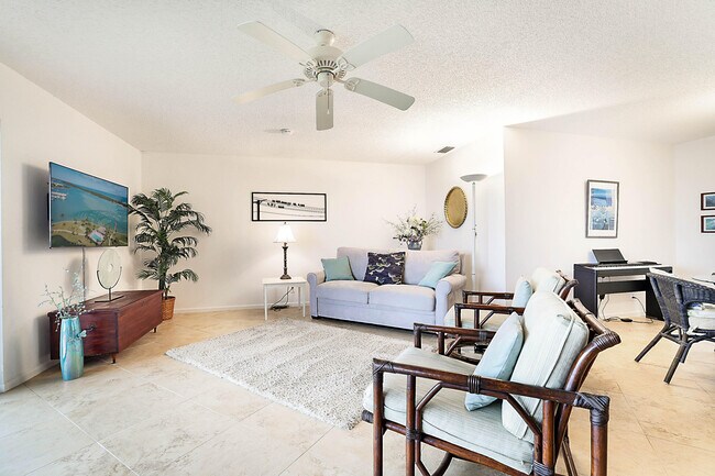 Building Photo - 300 Intracoastal Pl