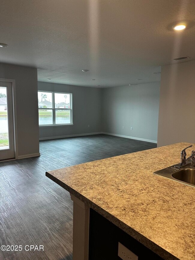 Foto del edificio - 537 Albert Meadow Ln