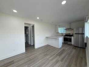 Building Photo - 1535 Monterey Pine Dr