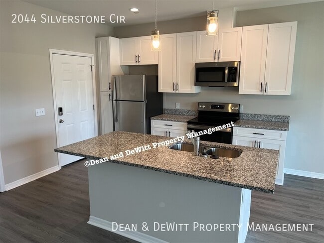 Photo - 2044 Silverstone Cir Townhome