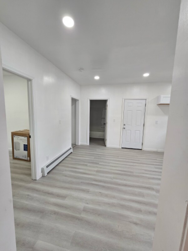 Building Photo - 133 Jubilee St