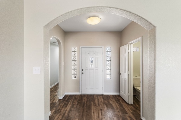 Foto del edificio - 15210 Main Royal Dr