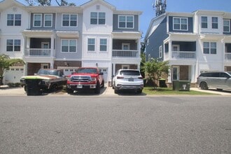 Building Photo - 4319 Pinter Ln