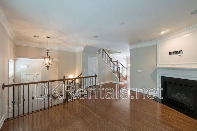 Building Photo - 2315 Limehurst Dr