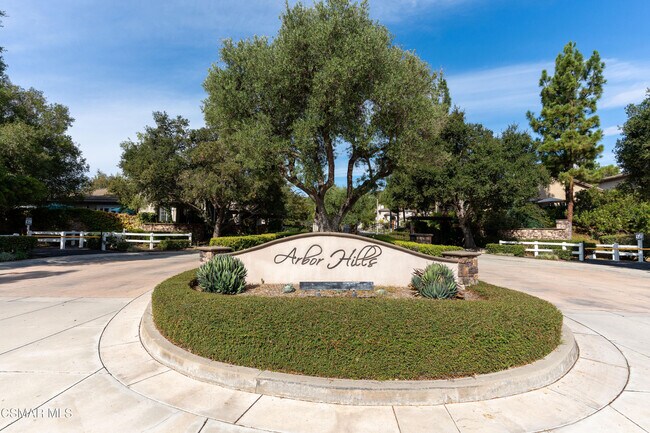 Foto del edificio - 750 Huntsdale Ct