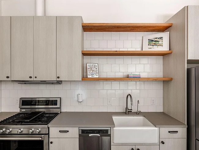 Building Photo - 2211 Canterbury St