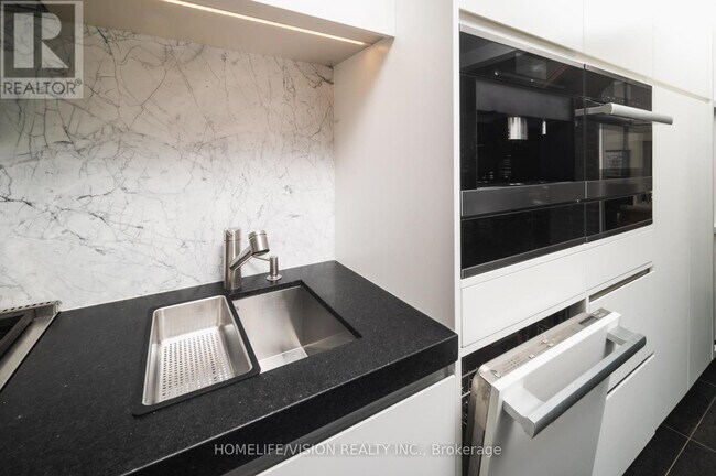 Photo du bâtiment - 4 Astley Ave