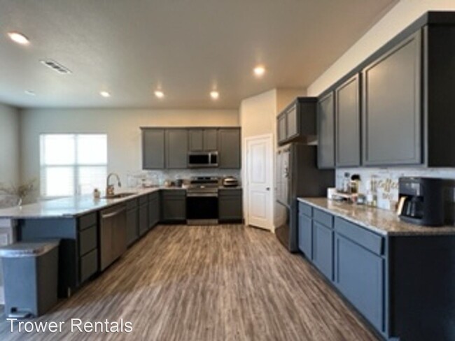 Building Photo - 4 br, 2 bath House - 1124 Big Easy