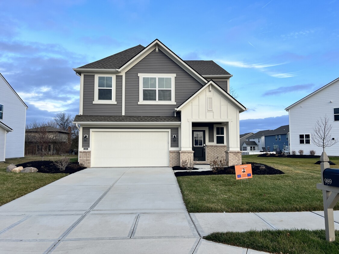 989 Kensington Dr, Danville, IN 46122 House Rental in Danville, IN