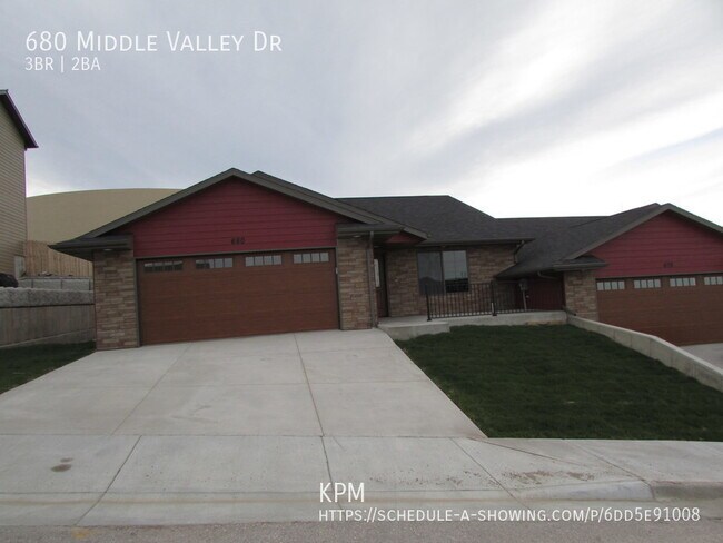 Building Photo - 680 Middle Valley Dr