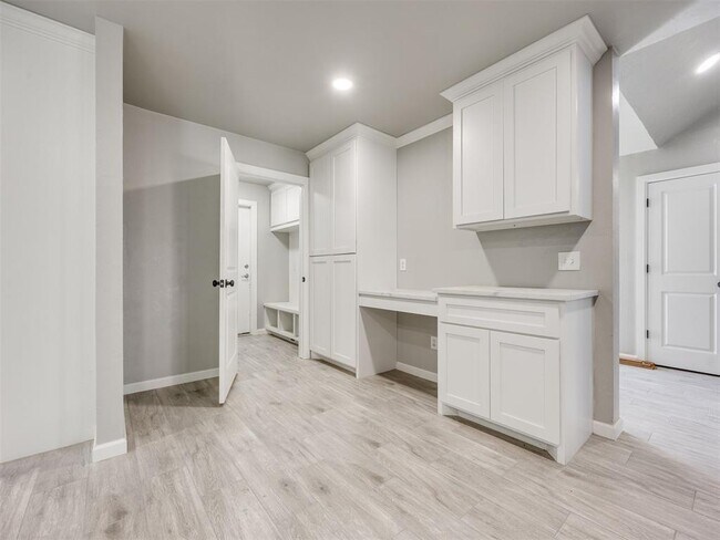 Foto del edificio - 11609 Twisted Oak Rd