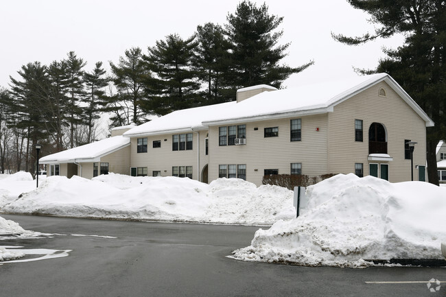 Building Photo - Quabbin Estates