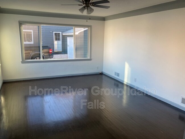 Foto del edificio - 329 N Spruce St