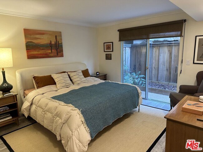 Foto del edificio - 6708 Hillpark Dr