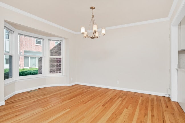 Building Photo - 52 Sherwood Pl
