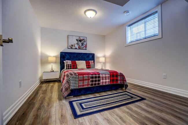 Photo du bâtiment - 413 WALKER Cres