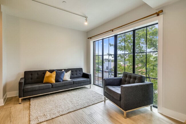 Foto del edificio - 3205 Georgia Ave NW