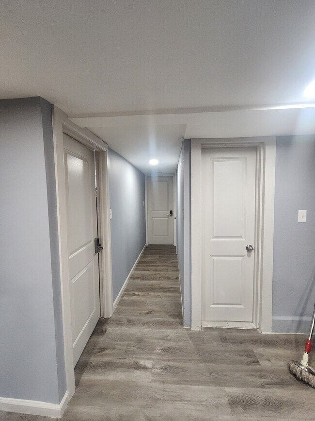 Foto del edificio - 111 Dubois Ave