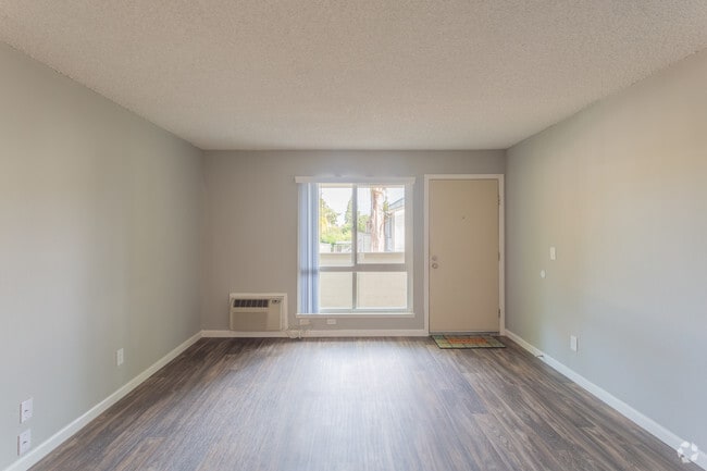 Living Room - Sunnyvale Town Center Apartments