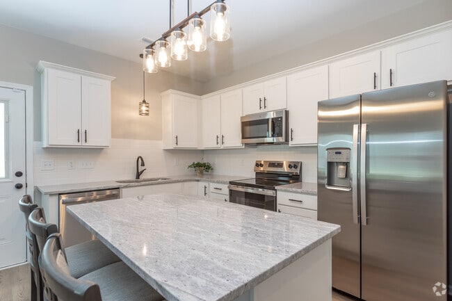 3BR, 2.5BA - 1,475SF - Kitchen - Parkwood West Townhomes