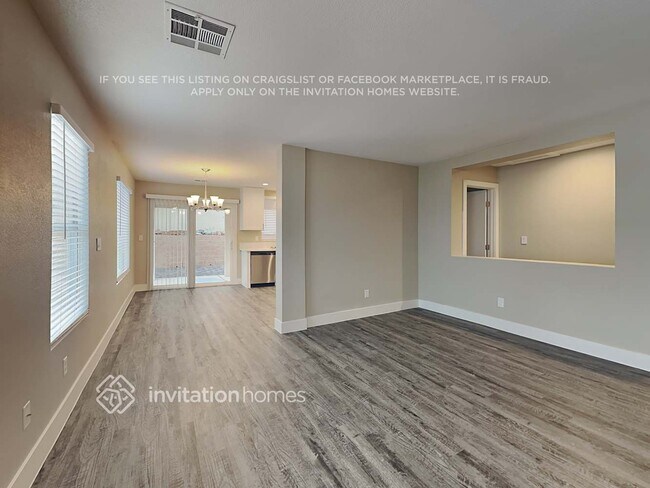 Foto del edificio - 8648 Shady Pines Dr