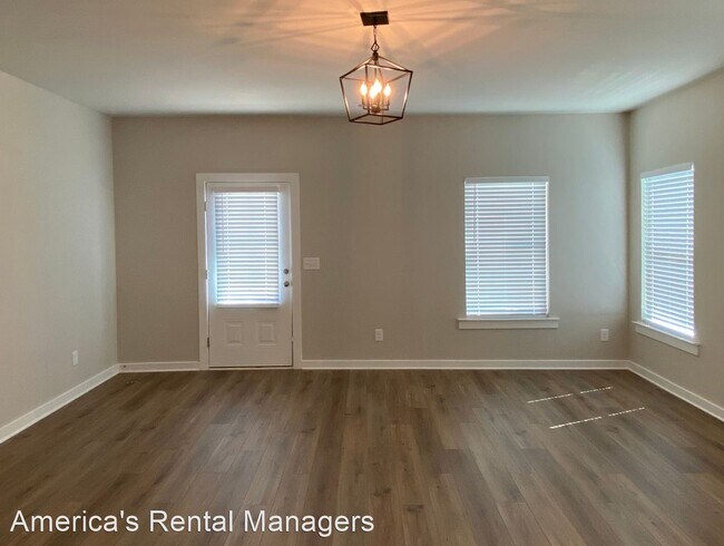 Foto del edificio - 3 br, 2 bath House - 255 Avalon Way