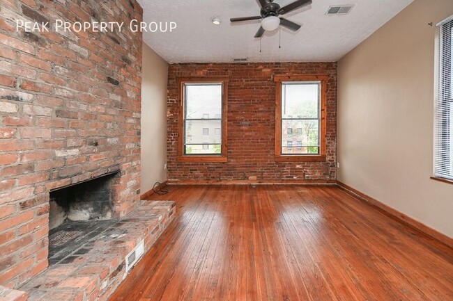 Building Photo - 3207 Vine St