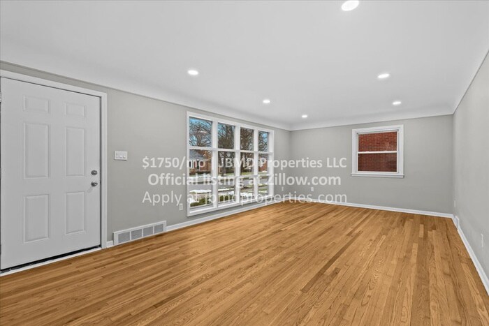 Foto del edificio - 11764 Marion St