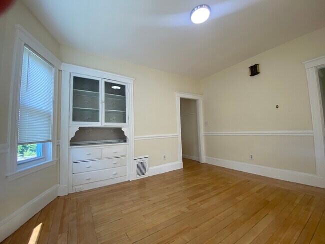 Building Photo - 65 Wareham St