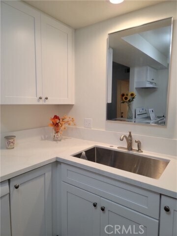 Foto del edificio - 1349 Shadow Ln