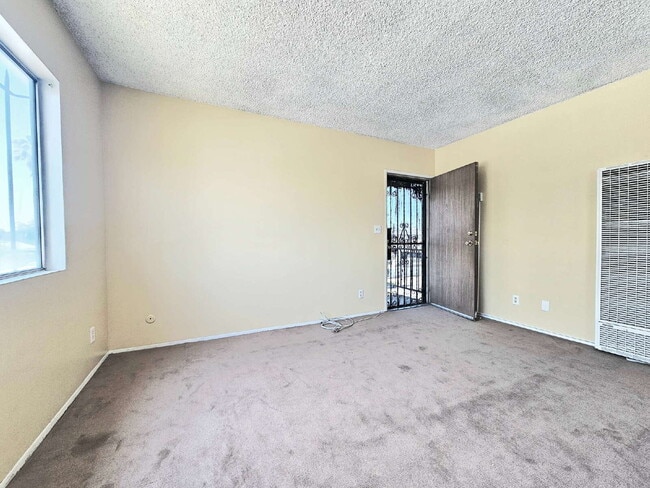 Building Photo - Welcome home to this charming and affordab...