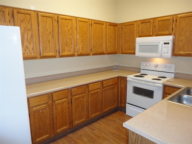Foto del edificio - 1212 W Glenmere Dr