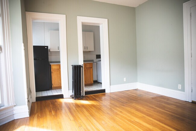 Foto del edificio - The Colonial (311-315 Woodward LLC)
