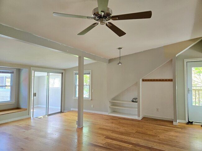 Foto del edificio - 190 Short Beach Rd
