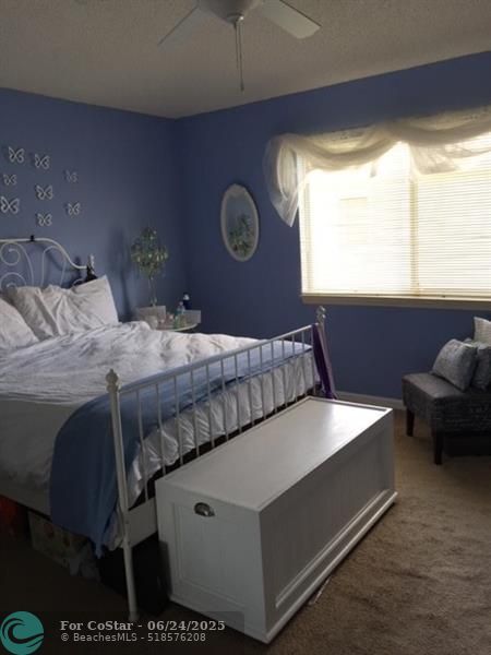 Foto del edificio - 9471 Bradshaw Ln