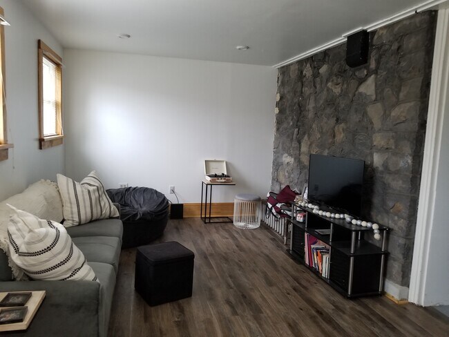 Foto del edificio - 336 N 10th St