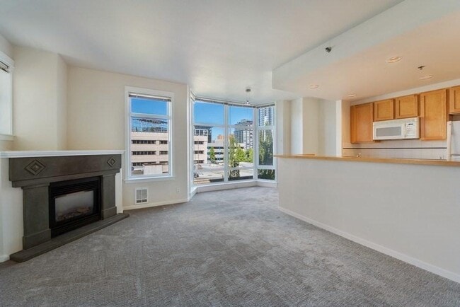Building Photo - 1 bedroom in Seattle WA 98121