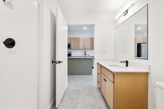 1 Bedroom Model A12 Bathroom - The Common Place