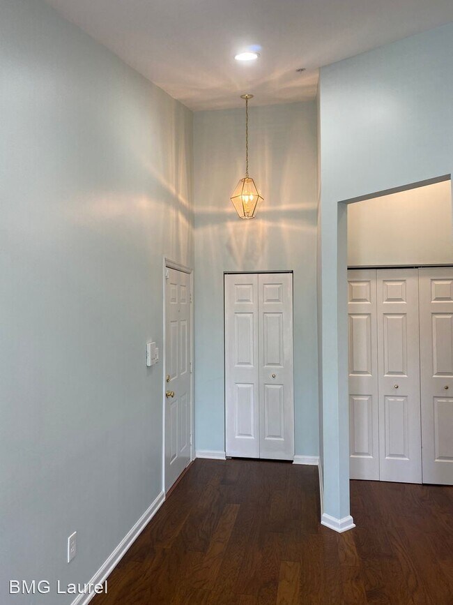 Foto del edificio - 701 Harvest Run Dr