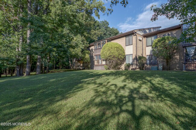 Foto del edificio - 28 Meadow Green Cir