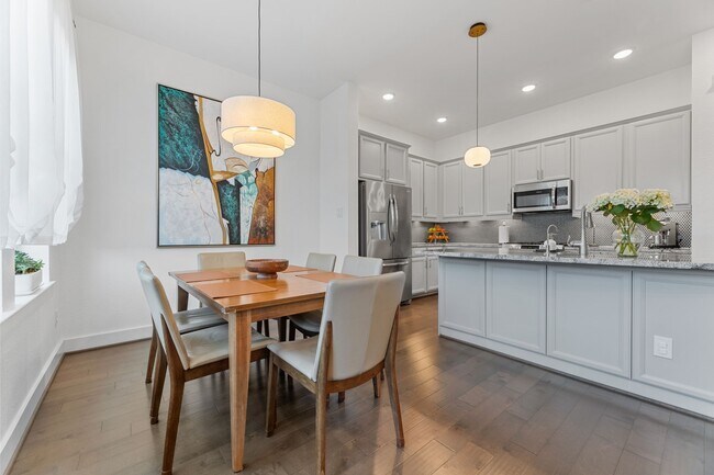 Foto del edificio - 10930 Brambling Wood Dr