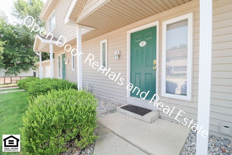 Primary Photo - 15102 Tally Ho Dr