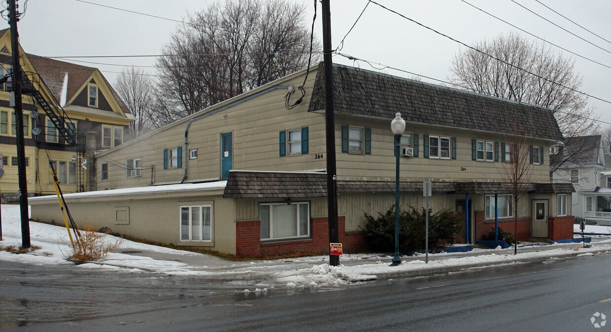 264 Warren St, Glens Falls, NY 12801 Apartments in Glens Falls, NY