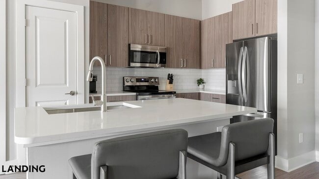 Building Photo - 1880 Maple Dr NW