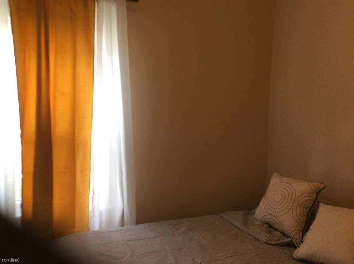 Primary Photo - 1 br, 1 bath House - 51st Street NE A Unit A